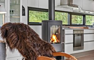 2 Bedroom Cozy Home In Ebeltoft