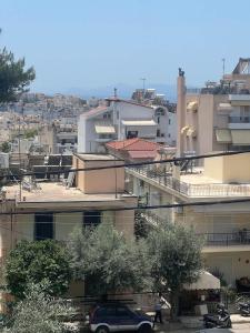 Sunny Escape in Alimos, close to the beach