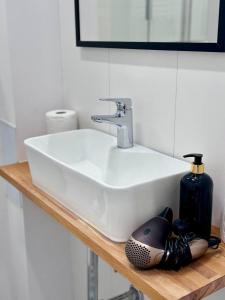 Comfort 2-room Apartment - by HIK Apartments