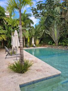 Punta Popy 3BR Duplex with Pool, Walk to Beach