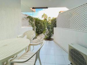 Ange Gardien - AC, Parking, Piscine