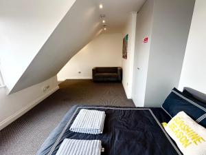 Stylish Modern, Private Apartment,15 Mins To Central London