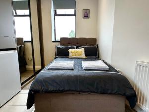 Unique Modern, Private Apartment,15 Mins To Central London