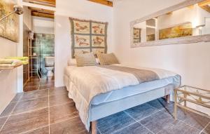 Maisons de vacances Charmante Maison Avec Piscine : photos des chambres