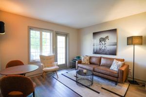 Lower Level LuxSuite - 1min Walk from Heated Pool!