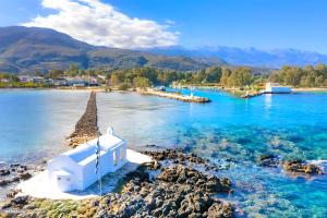 Island Villa Heated Pool