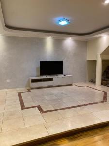 Quarto privativo 5 minutos metrô com Piscina e churrasqueira