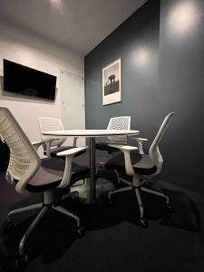 Cozy and Centric Apartment in Zone 10, Fontabella Square