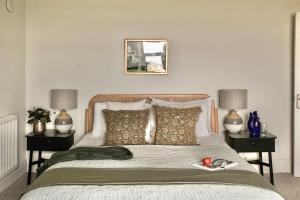 Luxurious Manor House with Sea Views - Sleeps 10