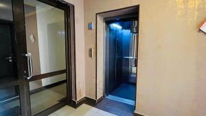 ASTORIA II Apartment 13 One Bedroom Parter