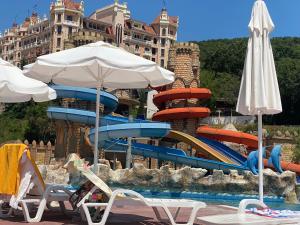 ASTORIA II Apartment 13 One Bedroom Parter