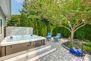 Near Solomons Island Boardwalk Home with Hot Tub!