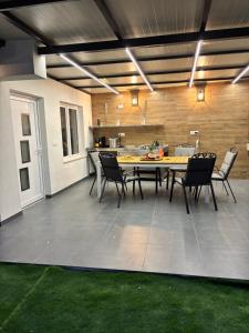 M&M Pelivan apartments