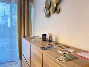 Hotels Hotel du Parc Thionville Centre : Appartement avec Terrasse