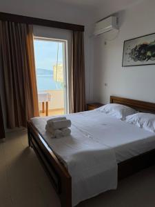 Beachside Golden Stay