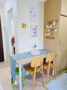 Studio - Sleeps 5 - Parking - Wifi