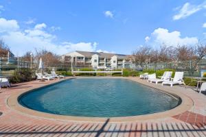 3-Bed Apartment in Holiday Style Resort with Pool