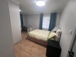 Modern Ensuite Double Bedroom in Dundrum