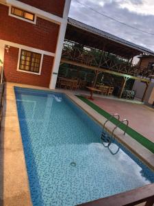 Pororoca by marie Hall