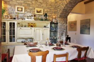 Casa Raiz Guest House & Retiro