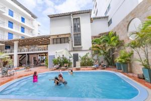 Hotel Kinova - Salinas