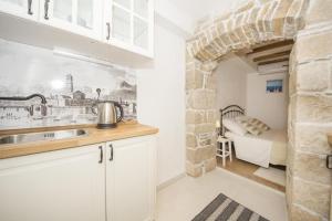 Apartments Stone Elegance ST - Studio Apartment Rudula