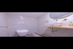 Apartment Stella - Three Bedroom Apartment with Balcony