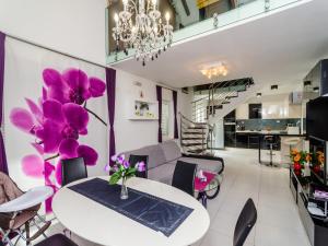 Apartment Villa Mikica - Four Bedroom Duplex Apartment with Terrace and Partial Sea View