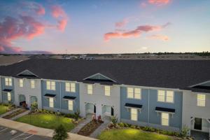 5 Bedrooms 45 Bathrooms Windsor Cay 16085Bw