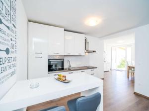 Apartments Marnic Blue Chill-One Bedroom Apartment B