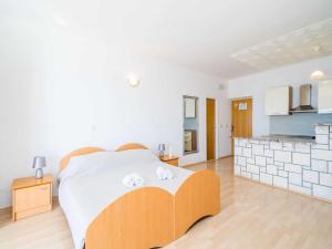 Apartments Marnic Blue Chill- Comfort Studio Apartment with Balcony S4