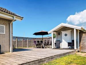 Family Holiday Home by the Sea