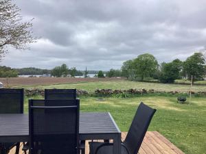 6 person holiday home in VESSIGEBRO