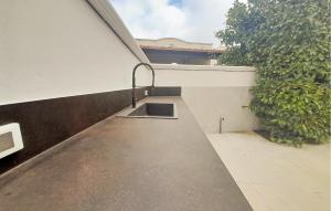 Lovely Home In Leporano Ta With Wifi