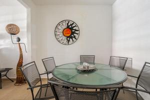 Casa Amplia con club de Playa