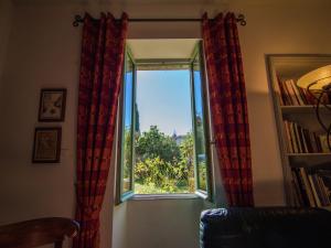 Villas Charming 18th-Century Escape, cleaning included : photos des chambres