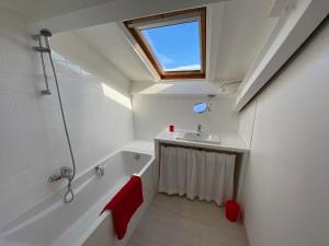 Villas Sunlit Villa in Banne, cleaning included : photos des chambres