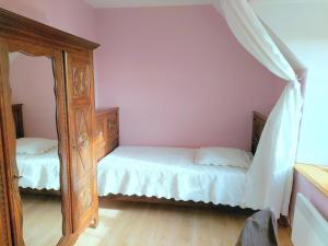 Maisons de vacances Stone House in Brittany near the Sea, cleaning included : photos des chambres