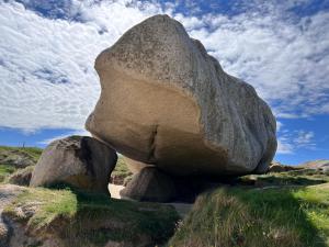 Maisons de vacances Stone House in Brittany near the Sea, cleaning included : photos des chambres