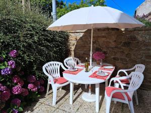 Maisons de vacances Stone House in Brittany near the Sea, cleaning included : photos des chambres