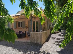 Maisons de vacances Lambesc Hideaway Retreat, cleaning included : photos des chambres