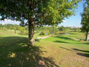 Maisons de vacances Cottage in France with Covered Terrace, cleaning included : photos des chambres