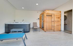 Beautiful Home In Banska Selnica 