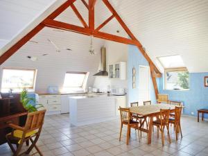 Maisons de vacances Apartment in Pordic near Sandy Beach, cleaning included : photos des chambres