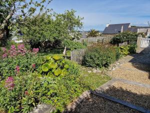 Maisons de vacances Holiday Home Locquirec by Sandy Beach, cleaning included : photos des chambres
