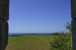 Maisons de vacances Stone House near Rosa Granite Coast, cleaning included : photos des chambres