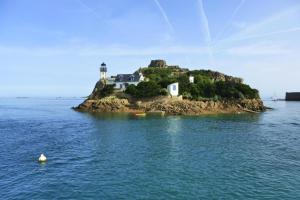 Maisons de vacances Stone House near Rosa Granite Coast, cleaning included : photos des chambres