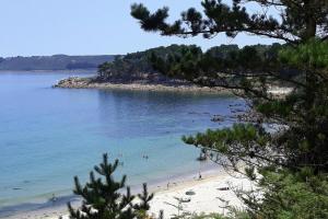 Maisons de vacances Stone House near Rosa Granite Coast, cleaning included : photos des chambres