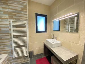 Maisons de vacances House in Margaux with Saltwater Pool & Vineyards, cleaning included : photos des chambres