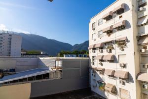 LEBLON PRAIA LAGOA 2 QUARTOS PROXIMO DA PRAIA E DA LAGOA na Bartolomeu Mitre